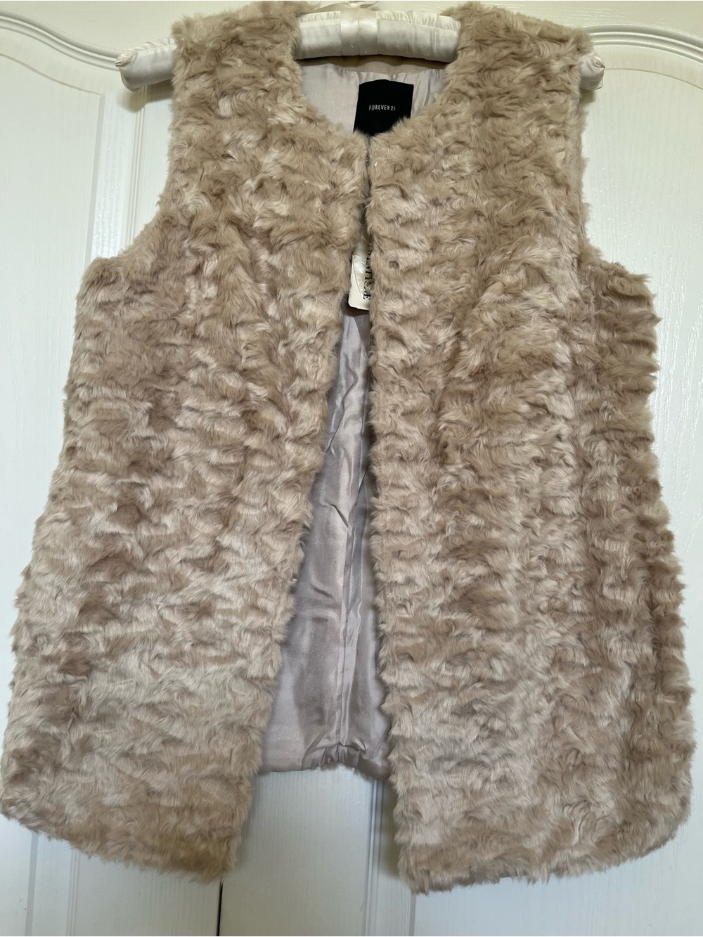 Forever 21 Plush Faux Fur Sleeveless Vest - Light Beige